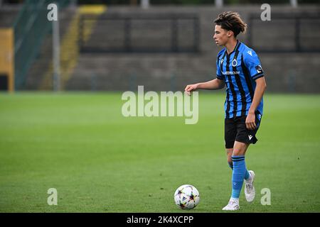 Roeselare, Belgique. 04th octobre 2022. Chemsdine Talbi (7) du Club NXT photographié lors d'un match de football entre les équipes de jeunes du Club Brugge KV et de l'Atletico Madrid lors de la troisième rencontre du groupe B dans la Ligue DES JEUNES de l'UEFA pour la saison 2022-2023, le mardi 4 octobre 2022 à Roeselare, Belgique . Crédit : David Catry/Alay Live News Banque D'Images