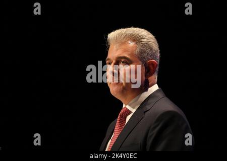 Birmingham, Royaume-Uni. 4 octobre 2022. Le secrétaire à la Justice, Brandon Lewis, prononce son discours lors de la conférence annuelle du Parti conservateur au Centre international des congrès de Birmingham. Date de la photo: Lundi 4 octobre 2022. Crédit : Isabel Infantes/Empics/Alamy Live News Banque D'Images