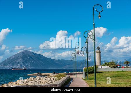 Phare à la ville de Patras, un beau jour très colorfoul, Achaia, Péloponnèse, Grèce Banque D'Images