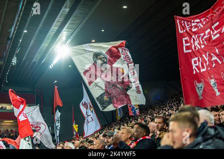 Liverpool, Royaume-Uni. 04th octobre 2022. Drapeau d'Anfield Salah pendant le match entre Liverpool et les Rangers au stade d'Anfield à Liverpool, en Angleterre. Le match est valable pour l'étape de groupe de la Ligue des champions de l'UEFA. (Richard Callis/SPP) crédit: SPP Sport Press photo. /Alamy Live News Banque D'Images