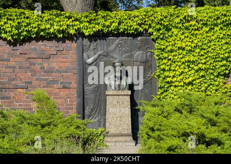 Grab Wilhelm Liebknecht, Gedenkstätte der Sozialisten, Zentralfriedhof Friedrichsfelde, Gudrunstraße, Lichtenberg, Berlin, Allemagne Banque D'Images