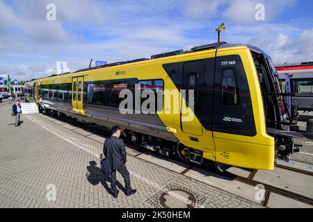 Berlin, Innotrans 2022, Stadler Metro IPEMU für Liverpool // Berlin, Innotrans 2022, Stadler Metro IPEMU for Liverpool Banque D'Images