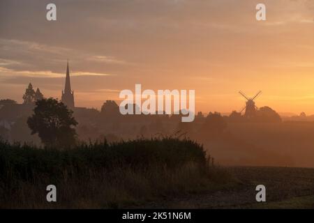 Thaxted Windmill connu sous le nom de John Webbs Windmill Thaxted Essex UK vu à Dawn septembre 2022 Banque D'Images