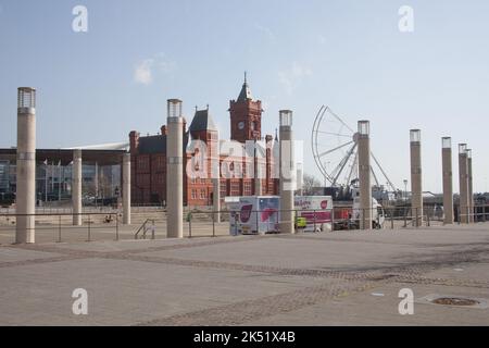 Vue sur le Pierhead à Cardiff Bay, Cardiff, pays de Galles au Royaume-Uni Banque D'Images