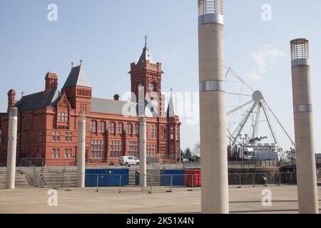 Vue sur le Pierhead à Cardiff Bay, Cardiff, pays de Galles au Royaume-Uni Banque D'Images