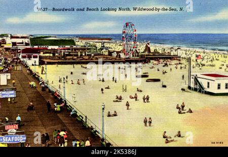 Promenade et plage au nord, Wildwood by the Sea, NJ - carte postale vers 1942 Banque D'Images