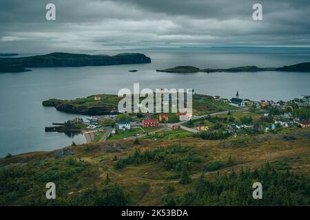 Vue sur le village de Trinity depuis Gun Hill, Trinity Bay, Terre-Neuve-et-Labrador, Canada Banque D'Images