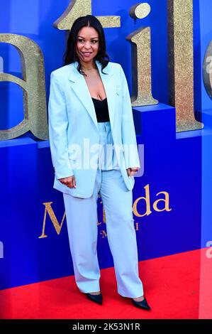 Londres, Royaume-Uni , 05/10/2022, Nicole Brown, présidente de TriStar Pictures, arrive au casting et les cinéastes assistent à la conférence de presse du BFI London film Festival pour la comédie musicale Matilda de Roald Dahl, diffusée par Sony Pictures dans les cinémas du Royaume-Uni et d'Irlande sur 25 novembre - 5th octobre 2022, Londres, Royaume-Uni. Banque D'Images