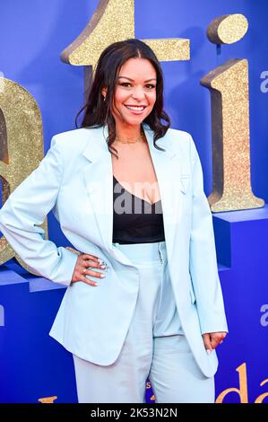 Londres, Royaume-Uni , 05/10/2022, Nicole Brown, présidente de TriStar Pictures, arrive au casting et les cinéastes assistent à la conférence de presse du BFI London film Festival pour la comédie musicale Matilda de Roald Dahl, diffusée par Sony Pictures dans les cinémas du Royaume-Uni et d'Irlande sur 25 novembre - 5th octobre 2022, Londres, Royaume-Uni. Banque D'Images