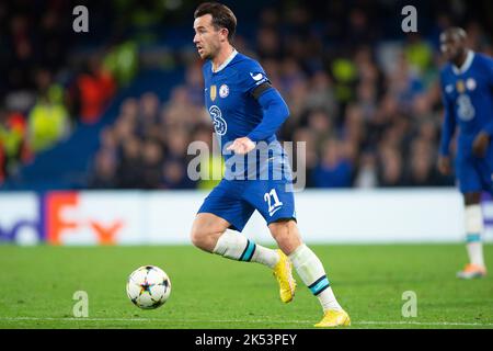 Londres, Royaume-Uni. 05th octobre 2022. Ben Chilwell de Chelsea lors du match de groupe de l'UEFA Champions League entre Chelsea et l'AC Milan au Stamford Bridge, Londres, Angleterre, le 5 octobre 2022. Photo de Salvio Calabre. Utilisation éditoriale uniquement, licence requise pour une utilisation commerciale. Aucune utilisation dans les Paris, les jeux ou les publications d'un seul club/ligue/joueur. Crédit : UK Sports pics Ltd/Alay Live News Banque D'Images