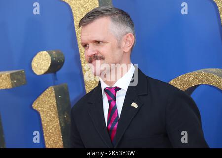 Ben Roberts participe à la première mondiale de Matilda the musical de Roald Dahl, publiée par Sony Pictures dans des cinémas du Royaume-Uni et d'Irlande sur 25 novembre. La première a également été la soirée d'ouverture du festival annuel du film BFI de Londres. Banque D'Images