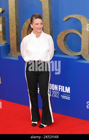 Tricia Tuttle participe à la première mondiale de Matilda the musical de Roald Dahl, publiée par Sony Pictures dans des cinémas du Royaume-Uni et d'Irlande sur 25 novembre. La première a également été la soirée d'ouverture du festival annuel du film BFI de Londres. Banque D'Images