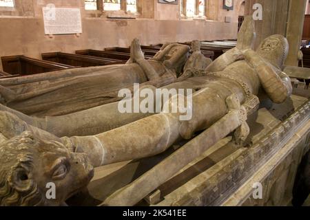 Tombeaux d'albâtre datant de 14th ans de Lord Thomas III & Lady Katharine, l'église Sainte Marie est vieille de 1000 ans dans le village anglo-saxon de Berkeley, Banque D'Images