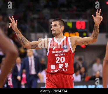 Andrea Cinciarini (Reggio), BCL Groupe B, Telekom paniers Bonn vs Unihotels Reggio Emilia, Bonn, Allemagne. 05th octobre 2022. Dôme Telekom. Crédit : Juergen Schwarz/Alay Live News Banque D'Images