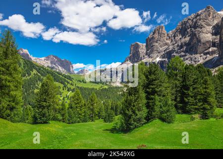 Col GARDENA, paysage alpin des Dolomites dans le nord de l'Italie Banque D'Images