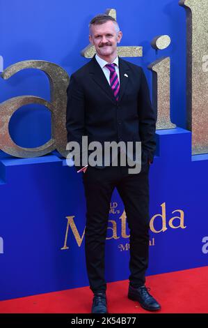 Londres, Royaume-Uni , 05/10/2022, Ben Roberts arrive au casting et les cinéastes assistent à la conférence de presse du BFI London film Festival pour Matilda the musical de Roald Dahl, sortie par Sony Pictures dans les cinémas du Royaume-Uni et d'Irlande sur 25 novembre - 5th octobre 2022, Londres, Royaume-Uni. Banque D'Images