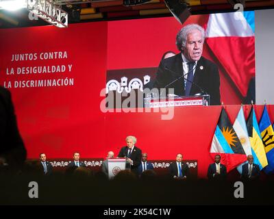 Luis Almagro, Secrétaire général de l'Organisation des États américains (OEA) à la cinquante-deuxième session ordinaire de l'Assemblée générale de l'Organisation des États américains (OEA) qui se tient du 5 octobre au 7 2022, au Centre des congrès de Lima (LCC), à Lima, au Pérou. Banque D'Images