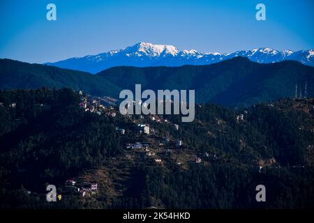 Belle vue sur les montagnes à shimla Banque D'Images