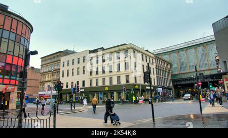 Four Corners sur Argyle Street et Jamaica Street, près du centre de la célèbre zone de crime de la ville célèbre pour sa restauration rapide et ses assauts de la nuit Banque D'Images