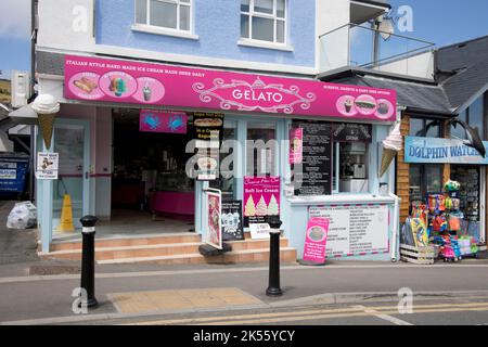 Glacier magasin de glace sur le front de mer Dolau plage New Quay Ceredigion pays de Galles Banque D'Images