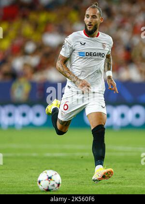 Séville, Espagne. 05 octobre 2022, Nemanja Gudelj du FC Séville lors du match de la Ligue des champions de l'UEFA entre le FC Séville et Borussia Dortmund, Groupe G, a joué au stade Sanchez Pizjuan sur 05 octobre 2022 à Séville, Espagne. (Photo par Antonio Pozo / PRESSIN) Banque D'Images