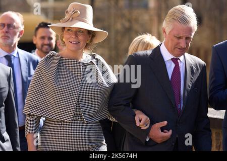 Koblenz, Allemagne. 06th octobre 2022. Le couple royal belge, la reine Mathilde et le roi Philippe de Belgique, visitent la forteresse Ehrenbreitstein à Coblence le deuxième jour de leur visite en Rhénanie-Palatinat. Crédit : Thomas Frey/dpa/Alay Live News Banque D'Images