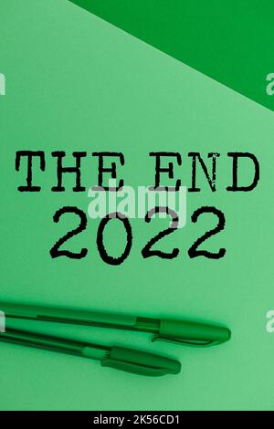 Affiche montrant la fin 2022, mot pour bonne année dernière des jours de 2022 résolutions célébration Banque D'Images