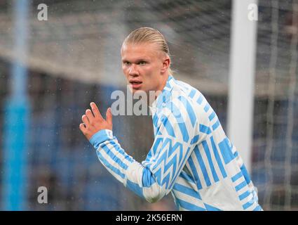 Stade de Manchester, Manchester, Royaume-Uni. 5th octobre 2022. Erling Haaland (Manchester City) regarde pendant Manchester City et le FC Copenhague au City of Manchester Stadium, Manchester, Angleterre. Ulrik Pedersen/CSM/Alay Live News Banque D'Images