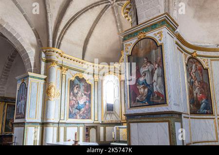 France, Creuse, Rougnat, église Saint Laurent, lambris de style Louis XV et tableaux attribués au maître italien Giovanni Domenico Lombardi datant du 18th siècle Banque D'Images