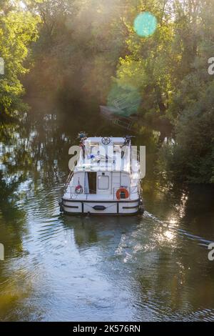 France, Saône-et-Loire, Branges, tourisme fluvial sur la Seille Banque D'Images