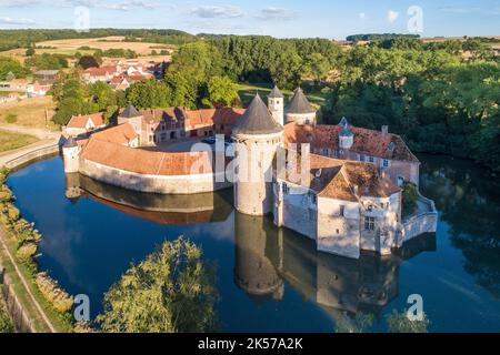 La France, Pas de Calais, Fresnicourt le Dolmen, l'Olhain Château (vue aérienne) Banque D'Images