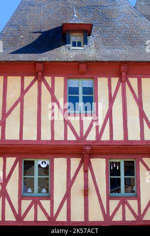 France, Finistère (29), Concarneau, maison à colommages dans la ville Close, cité fortifiée des XVe et XVIe cercles remanés par Vauban au XVIIe siècle Banque D'Images