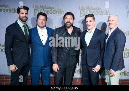 Madrid. Espagne. 20221006, Javier Bardem, Josh Gordon, will Speck participe à la première de 'Lyle, Lyle, Crocodile' au cinéma Callao sur 6 octobre 2022 à Madrid, Espagne crédit: MPG/Alamy Live News Banque D'Images