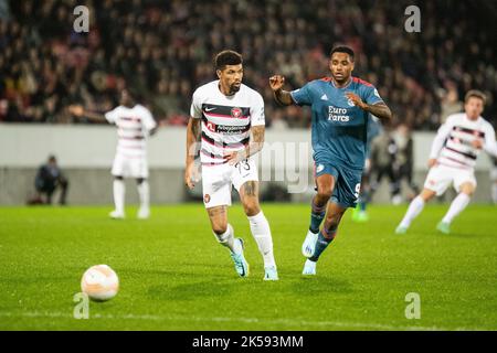 Herning, Danemark. 06th octobre 2022. Danilo (9) de Feyenoord et Juninho (73) du FC Midtjylland vus pendant le match de l'UEFA Europa League entre le FC Midtjylland et le Feyenoord à l'arène MCH à Herning. (Crédit photo : Gonzales photo/Alamy Live News Banque D'Images