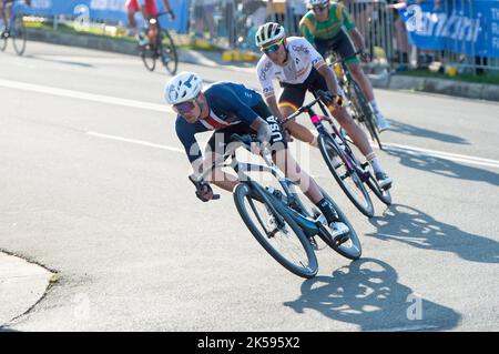 Keegan Swenson, le plus grand coureur de gravier des États-Unis, participe à son premier championnat du monde de cyclisme sur route aux Championnats du monde de cyclisme sur route 2022 de l'UCI à Wollongong, en Australie. Banque D'Images