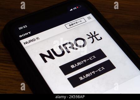 Vancouver, CANADA - octobre 6 2022 : logo en gros plan de NURO Hikari, un fournisseur d'accès Internet à fibre optique japonais fourni par SONY Group, sur son site Web sur un iPhone. Banque D'Images