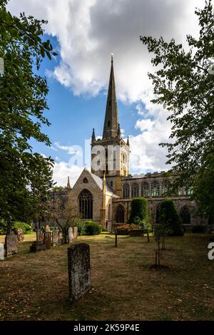 Stratford-upon-Avon, Royaume-Uni - 31 août 2022 : vue sur l'église de la Sainte Trinité et le lieu de sépulture de William Shakespeare Banque D'Images