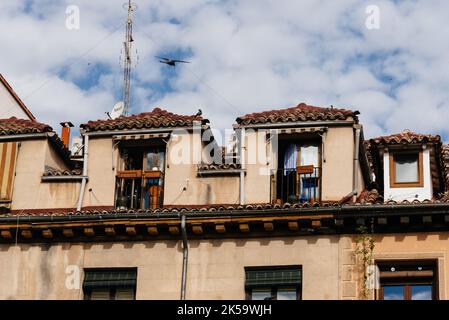 Madrid, Espagne - 5 juin 2022 : quartier de Malasana dans le centre de Madrid. C'est un quartier animé et un centre pour le phénomène des hipster, plein de vie Banque D'Images