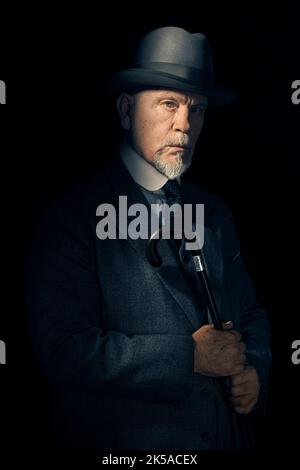 JOHN MALKOVICH dans ABC MEURTRES (2018), dirigé par ALEX GABASSI. Crédit : ÉCRAN / album MAMMOTH Banque D'Images