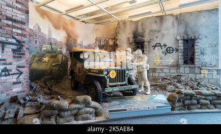 AUBURN HILLS, MI/USA - 19 AOÛT 2016 : une Jeep militaire Willys-Overland de 1943, Walter P. Chrysler Museum. Banque D'Images