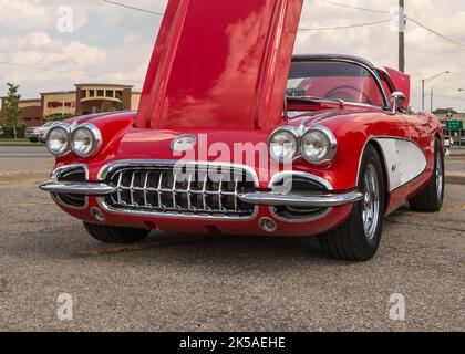 ROYAL OAK, MI/USA - 17 AOÛT 2016 : une Corvette 1959 de Chevrolet, Woodward Dream Cruise. Banque D'Images