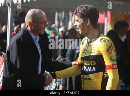 Jean Luc Van den Broucke et LAPORTE Christophe de JUMBO-VISMA pendant la Binche - Chimay - Binche 2022, Memorial Frank Vandenbrouck course cycliste sur 4 octobre 2022 à Binche, Belgique - photo Laurent Lairys / DPPI Banque D'Images