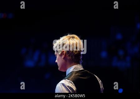 Hong Kong, Chine. 07th octobre 2022. Le joueur australien Neil Robertson a vu pendant le troisième quart de finale du tournoi de snooker des Hong Kong Masters contre le joueur gallois Mark Williams. Crédit : SOPA Images Limited/Alamy Live News Banque D'Images