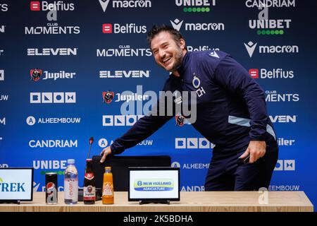 Knokke-Heist, Belgique, 07 octobre 2022, Carl Hoefkens, entraîneur-chef du Club, photographié lors de la conférence de presse hebdomadaire de l'équipe belge de football Club Brugge KV, vendredi 07 octobre 2022 à Knokke-Heist, pour discuter du prochain match de la compétition nationale contre KV Kortrijk. BELGA PHOTO KURT DESPLENTER Banque D'Images