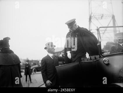 Commission Allied aux États-Unis embarquement Mayflower pour un voyage à Mount Vernon: Général H.L. Scott, 1917. Les dignitaires des British & amp ; les Commissions de guerre françaises de la première Guerre mondiale visitent la maison de George Washington. Le général de division Hugh Lenox Scott de l'armée américaine. Banque D'Images