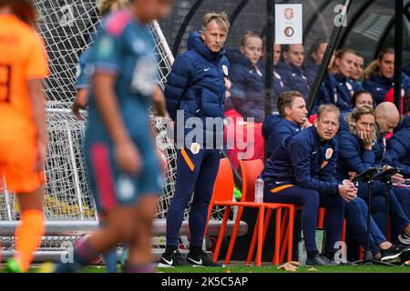 Zeist - Holland entraîneure femme Andries Jonker pendant le match entre Oranje Vrouwen et Feyenoord V1 au campus de KNVB le 7 octobre 2022 à Zeist, pays-Bas. (Box to Box Pictures/Tom Bode) Banque D'Images