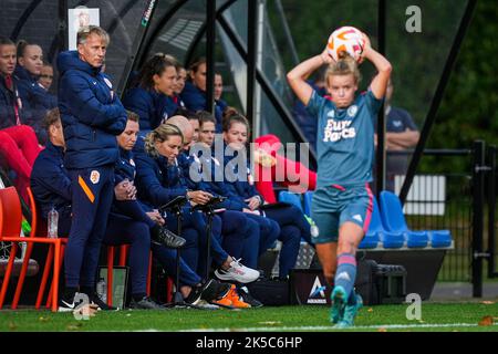 Zeist - Holland entraîneure femme Andries Jonker pendant le match entre Oranje Vrouwen et Feyenoord V1 au campus de KNVB le 7 octobre 2022 à Zeist, pays-Bas. (Box to Box Pictures/Tom Bode) Banque D'Images