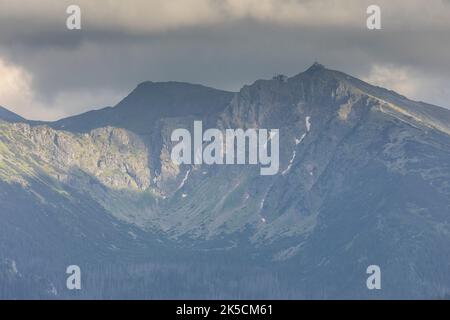 Europe, Pologne, petite Pologne, montagnes Tatra, Kasprowy Wierch, Vue depuis le village de Zab Banque D'Images