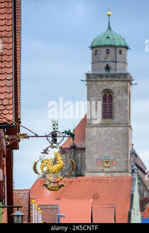 Allemagne, Bavière, Dinkelsbühl, panneau de nez dans la vieille ville. Banque D'Images