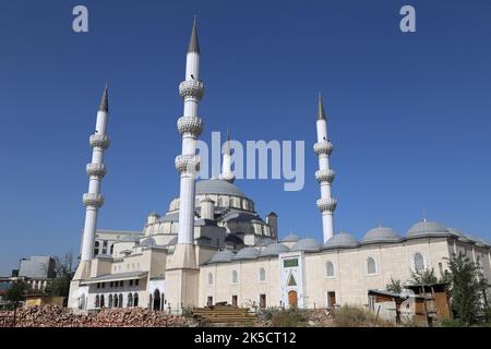 Mosquée centrale, rue Gogol, Bichkek, région de la ville de Bichkek, Kirghizistan, Asie centrale Banque D'Images